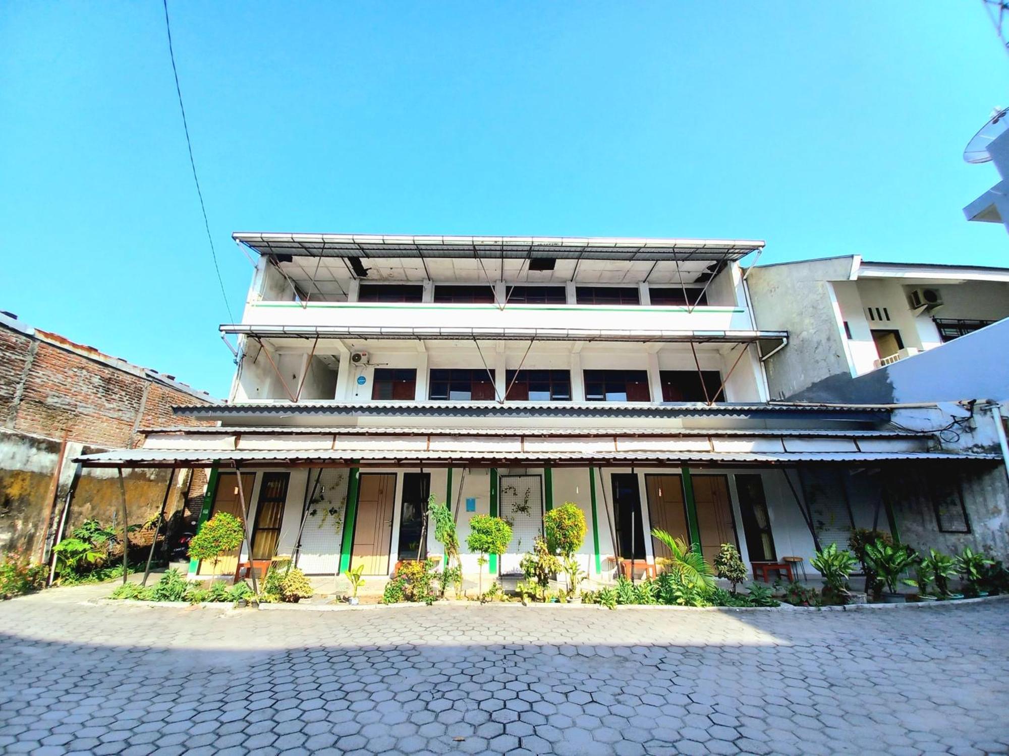 Hotel Jogja Kili Suci By Simply Homy Yogyakarta Exteriör bild